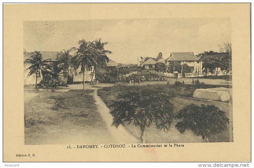 18 Cotonou Le Commissariat De Police Et Le Phare Lighthouse Edit ER - Dahomey