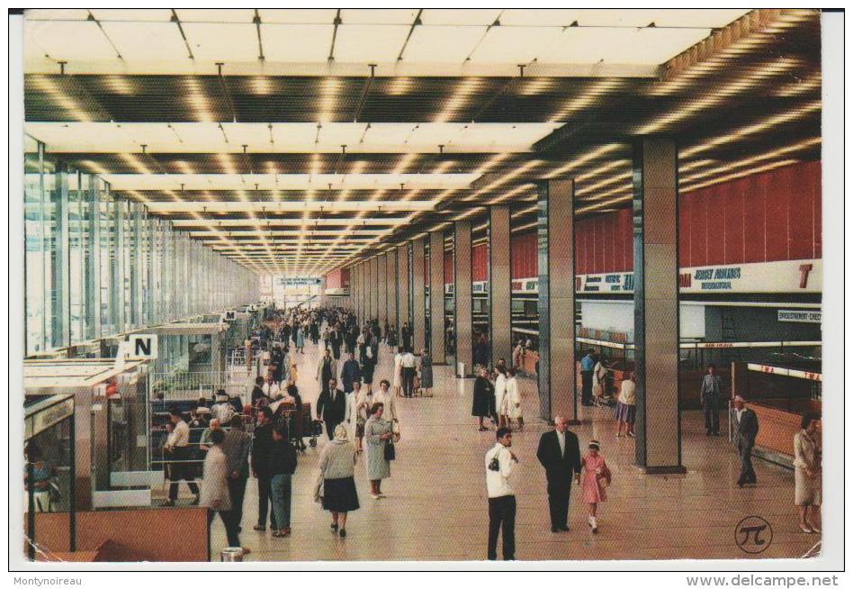 R :  Paris : Aéroport  De  Paris - Orly  ,le  Hall - Aéroports De Paris