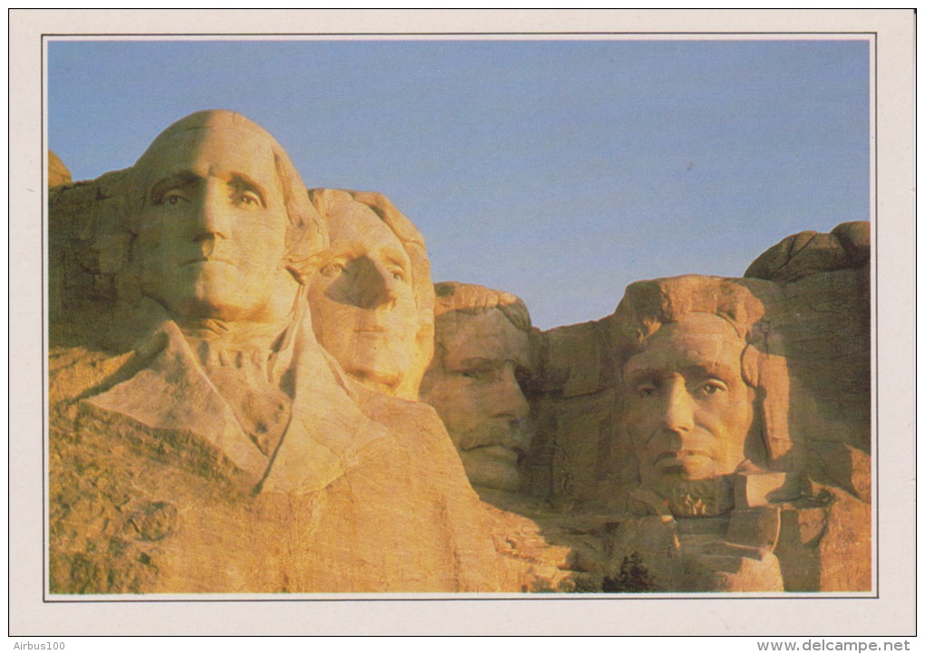 USA - Mount Rushmore - Les Têtes Des 4 Présidents - Texte Explicatif Au Verso - 2 Scans - - Mount Rushmore