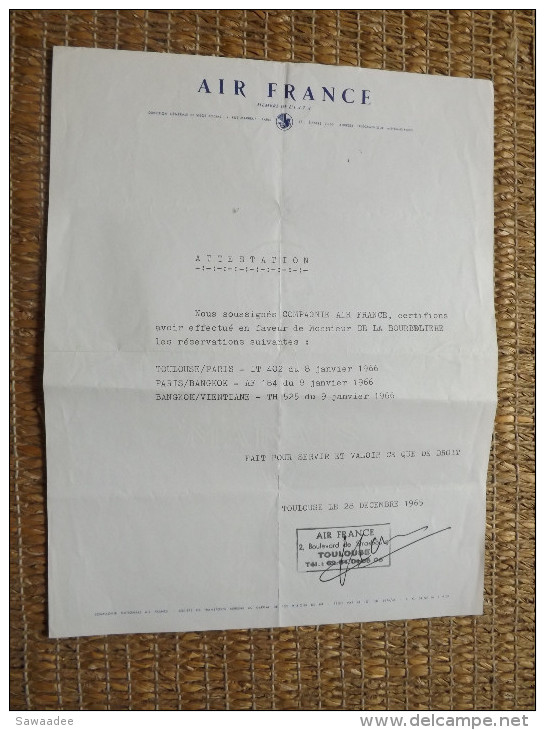 DOCUMENT - AIR FRANCE - ATTESTATION DE VOL - TOULOUSE/PARIS/BANGKOK/VIENTIANE - 1965 - Vliegvergunningen