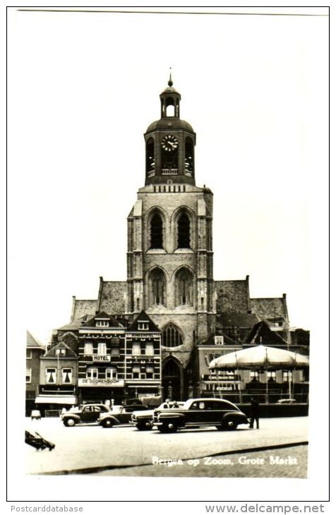 Bergen Op Zoom - Grote Markt - & Old Cars - Bergen Op Zoom