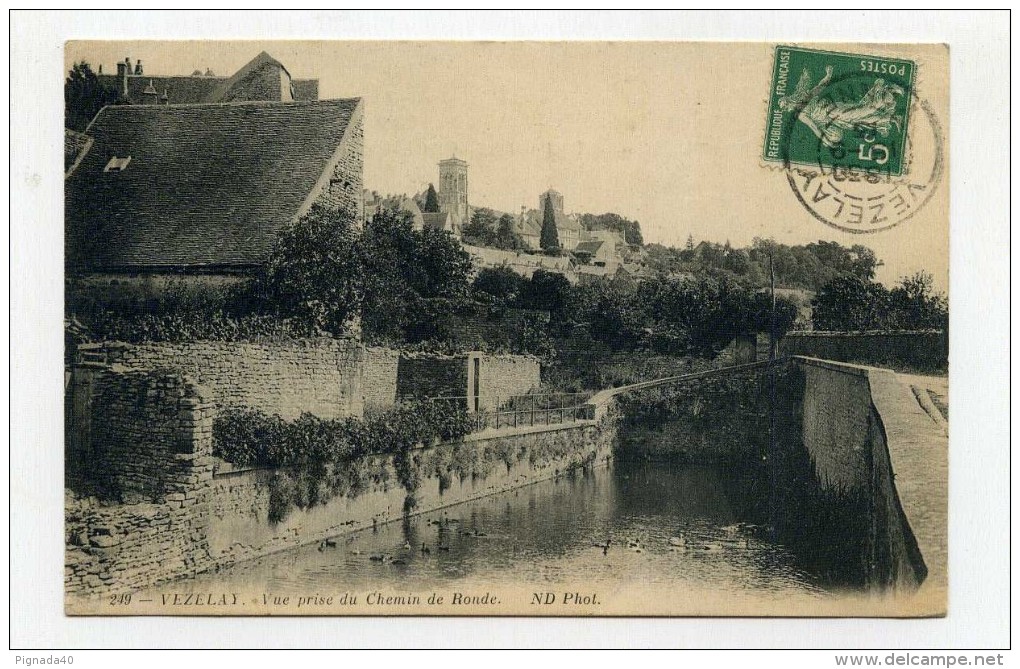 CP , 89 , VEZELAY , Vue Prise Du Chemein De Ronde - Vezelay