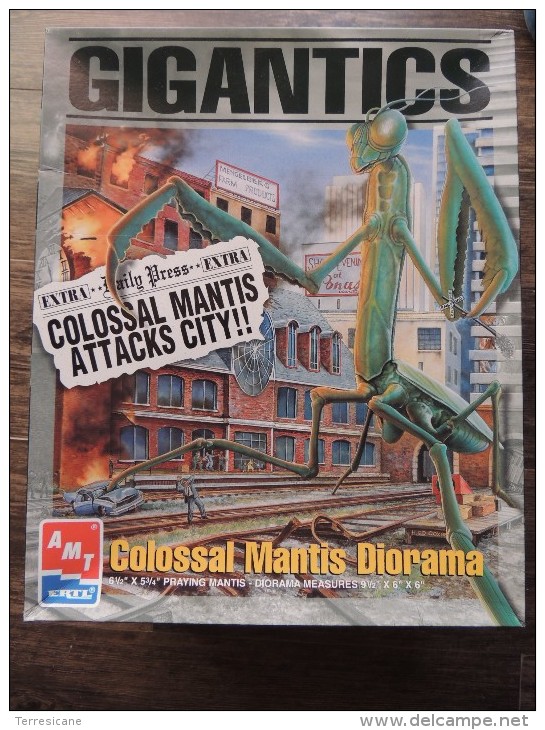 ERTL AMT KIT DIORAMA GIGANTICS COLOSSAL MANTIS ATTACKS CITY UFO ALIEN RRR - Landschap, Diorama