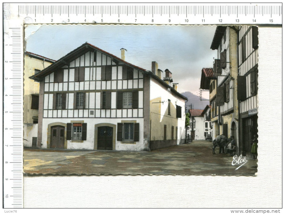 ESPELETTE  -   Maisons Basques - Espelette