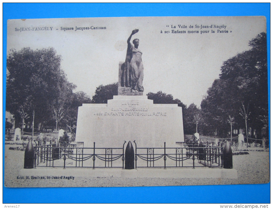 17 : SAINT JEAN D'ANGELY : SQUARE JACQUES CARISSAN : C.P.A.: Carte En Trés Bon état - Monuments