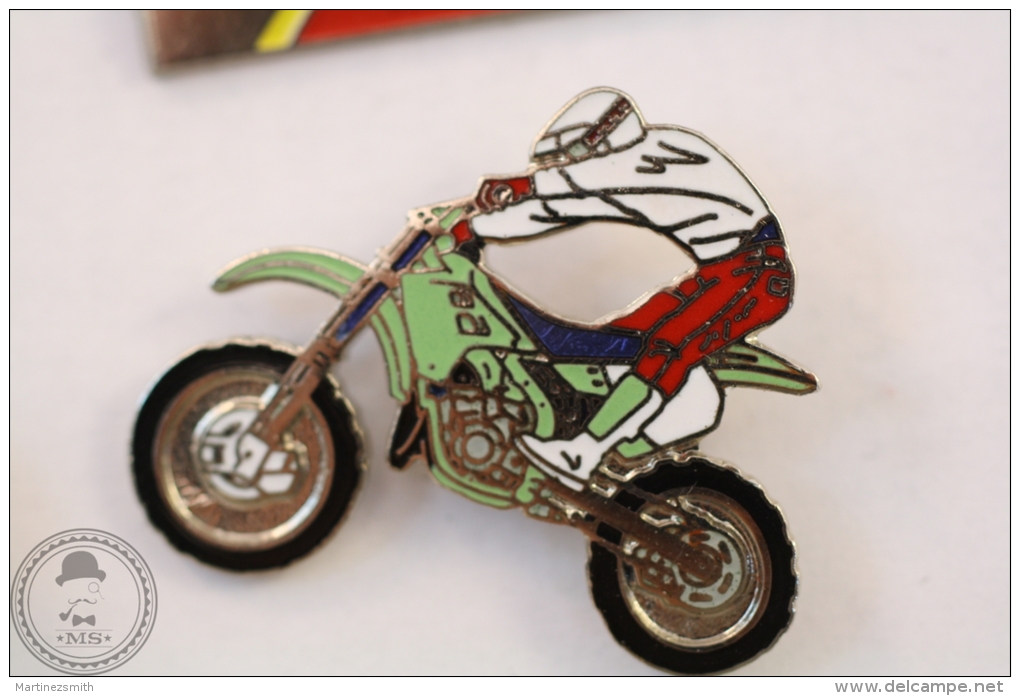 Motocross Motorcycle/ Motorbike - Pin Badge #PLS - Motorbikes