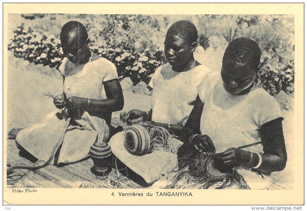 Afrique- (Tanzanie Tanganyika ) Vannières Du TANGANYIKA (Editions : Propagation De La Foi N° 4)(Vannerie)*PRIX FIXE - Tanzanía