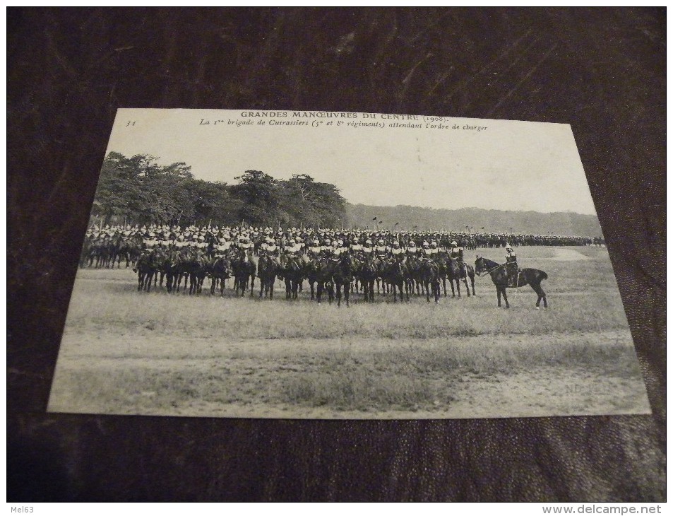 A143..CPA..thème..MILITAR IA..Grande Manoeuvre Du Centre (1908).1 Er Brigade Cuirassiers.rare Beau Plan Animé.non Ecrite - Guerre 1914-18