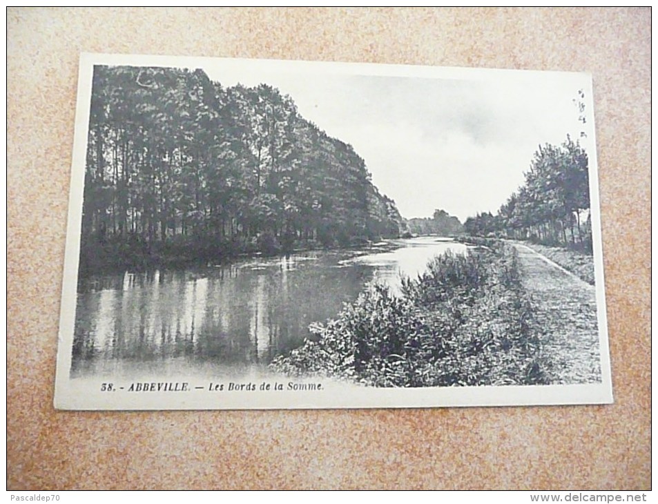 ABBEVILLE - Les Bords De La Somme (rare Pris Sous Cet Angle !) - Abbeville