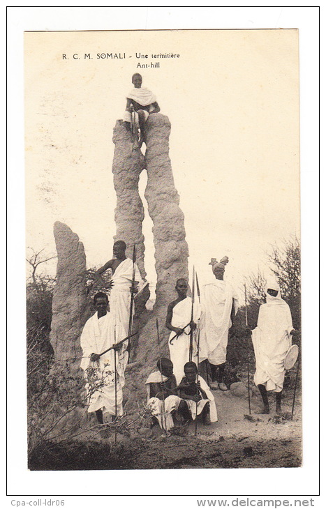 CPA SOMALIE 1913 :  Une Termitiere - Ant-hill - Somalia