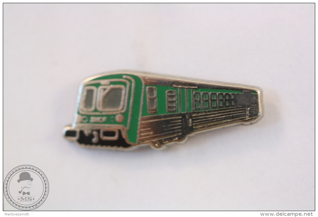 France TER Train Railroad/ Railway SNCF Green Colour - Signed Metargent - Pin Badge #PLS - Transportes