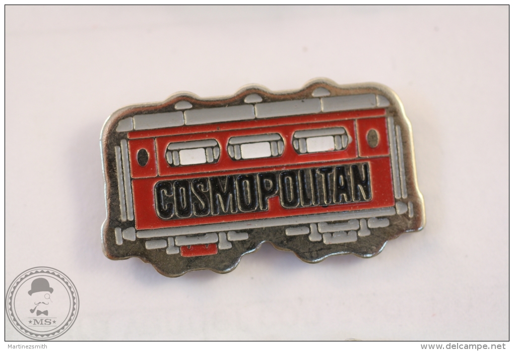 France Advertising Tram/ Tramway Cosmopolitan Magazine Red Colour - Pin Badge #PLS - Transportes