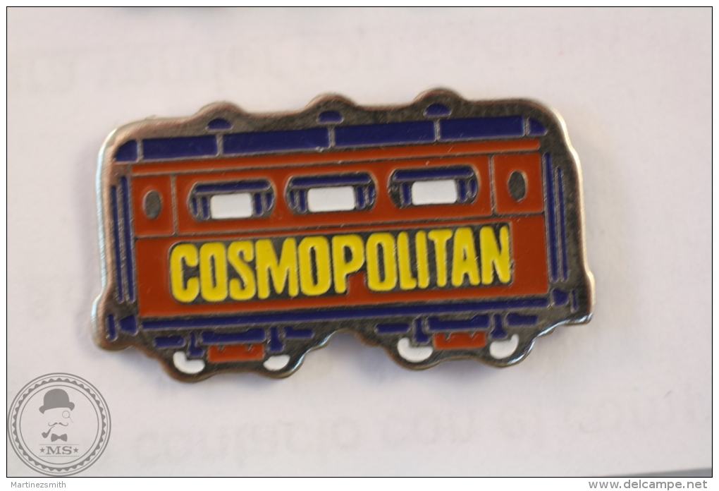 France Advertising Tram/ Tramway Cosmopolitan Magazine Red Colour - Pin Badge #PLS - Transportes