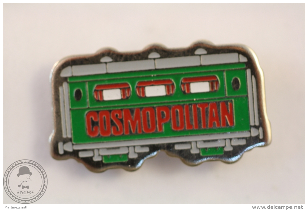 France Advertising Tram/ Tramway Cosmopolitan Magazine Green Colour - Pin Badge #PLS - Transportes