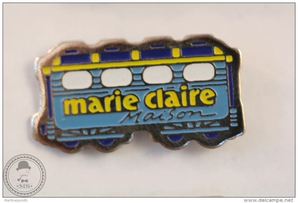 France Advertising Tram/ Tramway Marie Claire Maison Magazine Blue Colour - Pin Badge #PLS - Transportes