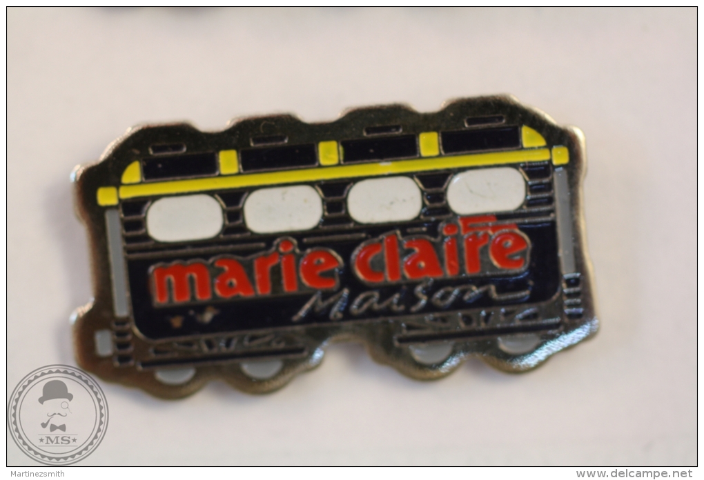 France Advertising Tram/ Tramway Marie Claire Maison Magazine Black Colour - Pin Badge #PLS - Transportes