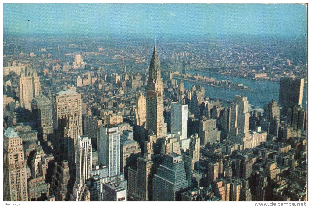 1956 NEW YORK PROMENADE FROM EMPIRE STATE BUILDING FP V SEE 2 SCANS - Tarjetas Panorámicas