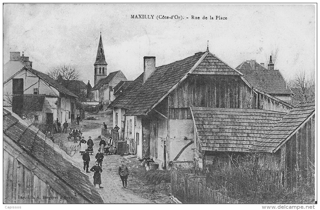 Maxilly (Côte D´Or) Rue De La Place Très Bon Etat - Autres & Non Classés