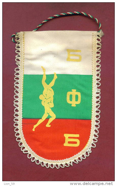 W97 / SPORT - BULGARIAN FEDERATION Wrestling Lutte Ringen  - 9  X 15.5 Cm. Wimpel Fanion Flag Bulgaria Bulgarie - Other & Unclassified