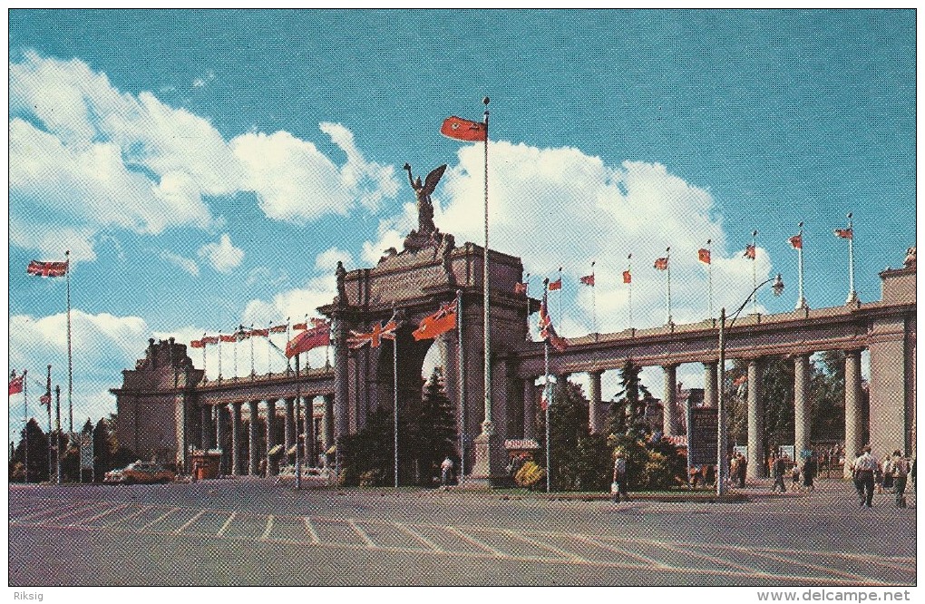 The Princes`Gates  -  Canadian National Exhibition - Toronto - Ontario - Canada    S-1316 - Thousand Islands