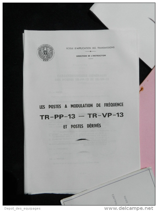BEL ENSEMBLE 1.5 KILO MANUELS RADIOS ARMEE FRANCAISE à voir .........
