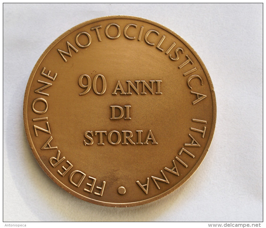 ITALIA 2001. MEDAGLIONE BRONZO FEDERAZIONE MOTOCICLISTICA ITALIANA - Other & Unclassified