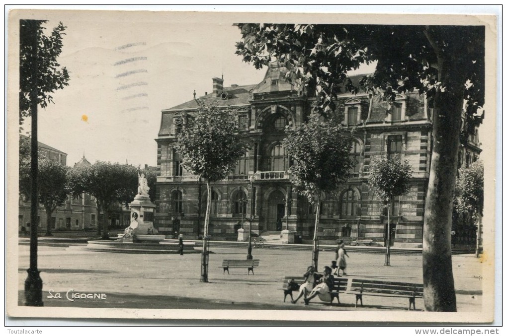 CPSM 42 ROANNE L HOTEL DE VILLE 1952 - Roanne