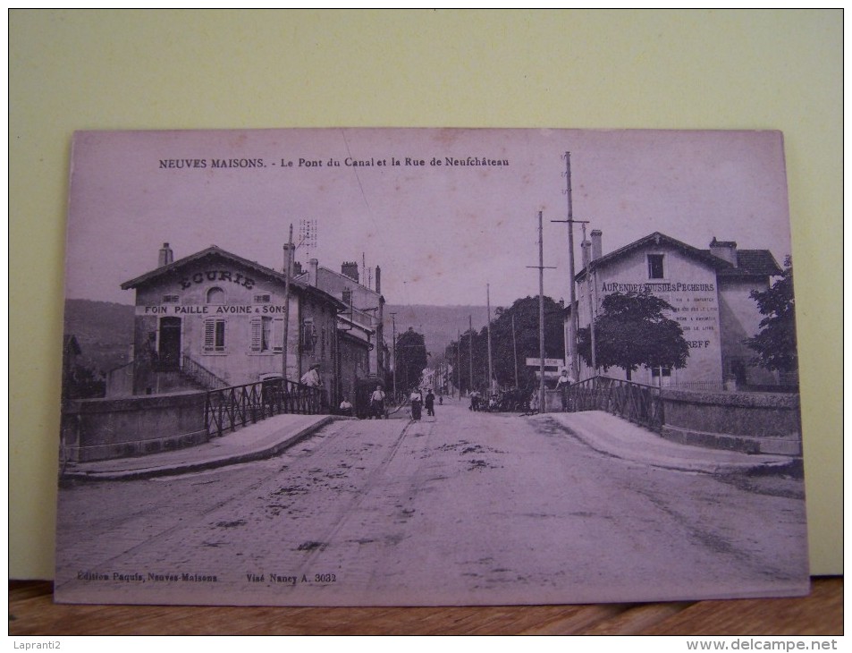 NEUVES MAISONS (MEURTHE ET MOSELLE)  LES COMMERCES. LE PONT DU CANAL ET LA RUE DE NEUFCHATEAU - Neuves Maisons