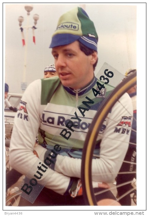 Février  1985 - Stephen Roche - Photo D´époque Format Proche Cpa (10 X 14 Cm) - Bel état. - Cyclisme