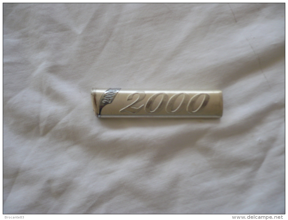 BRIQUET GAZ DE L AN 2000 - Autres & Non Classés