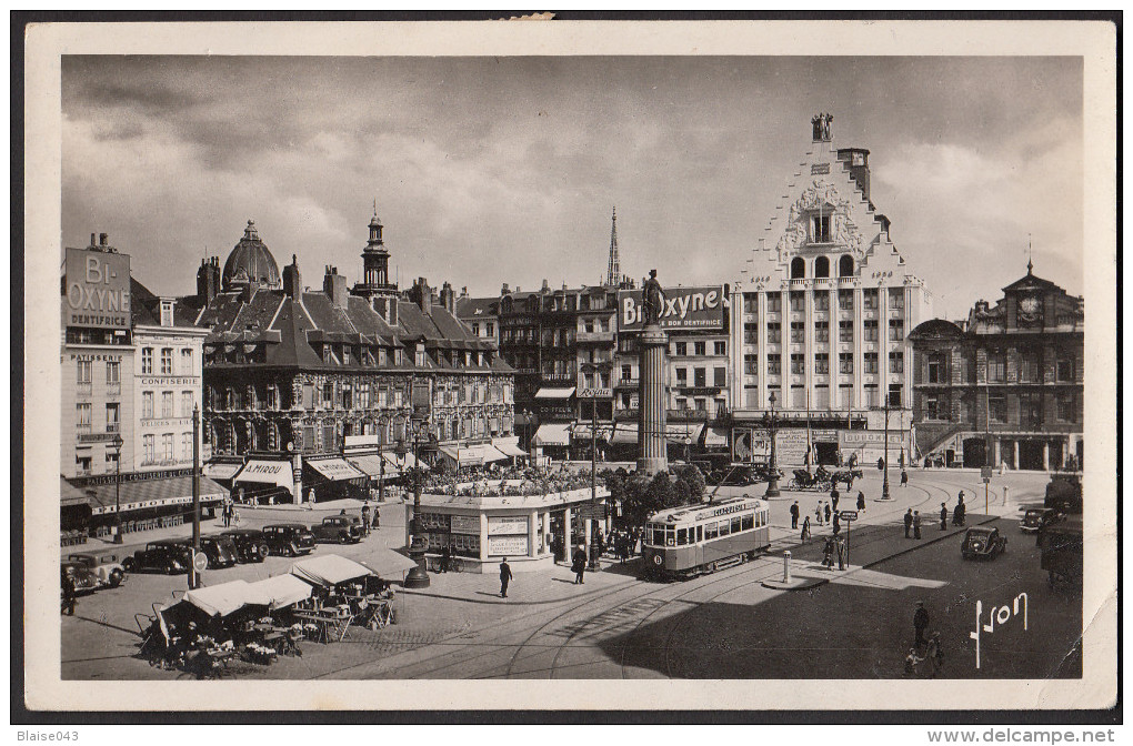 CPSM 59 - LILLE (Nord) - La Grande Place, L'ancienne Bourse, La Déesse Et La Grand-garde - Lille