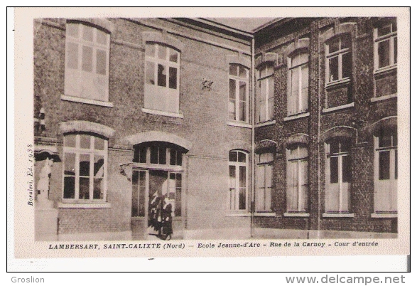 LAMBERSART SAINT CALIXTE (NORD)  ECOLE JEANNE D'ARC RUE DE LA CARNOY  COUR D'ENTREE 1938 - Lambersart