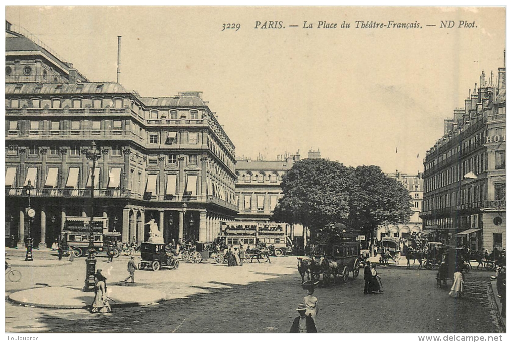 PARIS LA PLACE DU THEATRE FRANCAIS - Arrondissement: 08