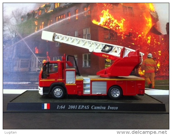 COLLEZIONE CARRI DEI POMPIERI - VIGILI DEL FUOCO DEL PRADO -FRANCIA - CAMIVA IVECO 2001 EPAS - SCALA 1:64 - Autres & Non Classés