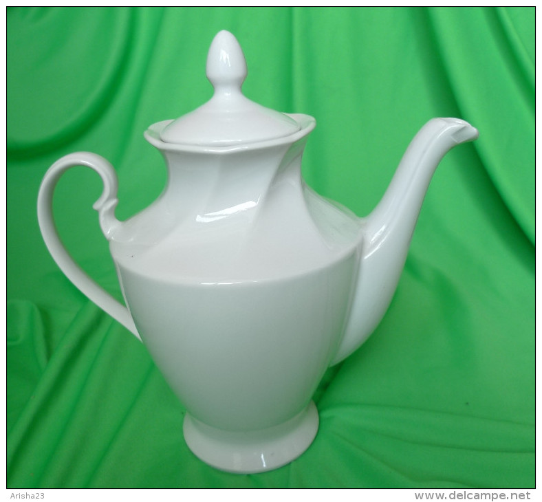 Vintage Latvia USSR Soviet Pottery Porcelain Large White Tea Pot - Other & Unclassified