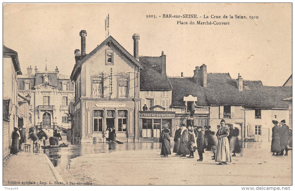 ¤¤  -  9203  -   BAR-sur-SEINE   - Crue De La Seine En 1910  - La Poste -  Banque  -  Café De La Halle   -  ¤¤ - Bar-sur-Seine