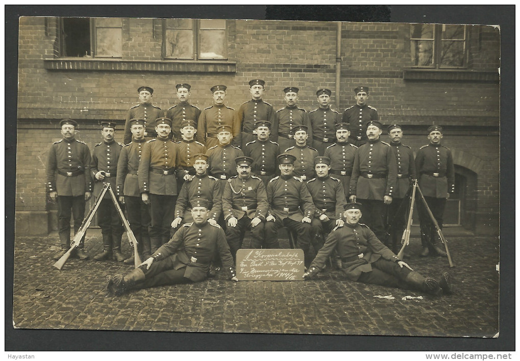 14-18 CARTE PHOTO MILITAIRE - SOLDATS - CACHET POSTAL OLDENBURG ALLEMAGNE - Guerra 1914-18