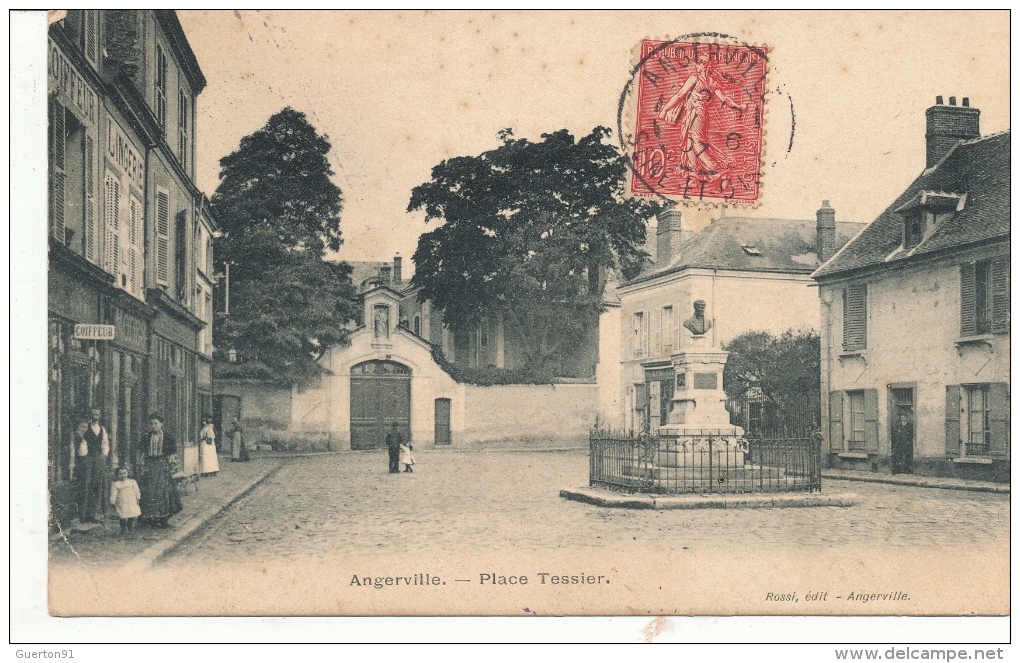 ( CPA 91)  ANGERVILLE  /  Place Tessier  - - Angerville
