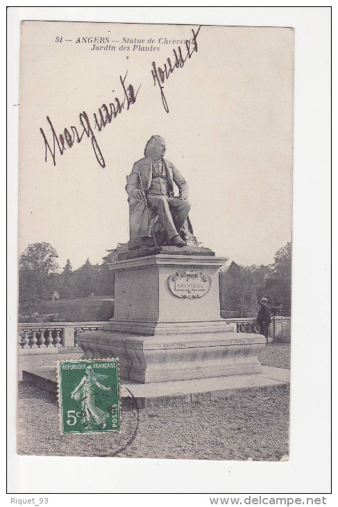51 - ANGERS - Statue De Chevreuil. Jardin Des Plantes - Angers