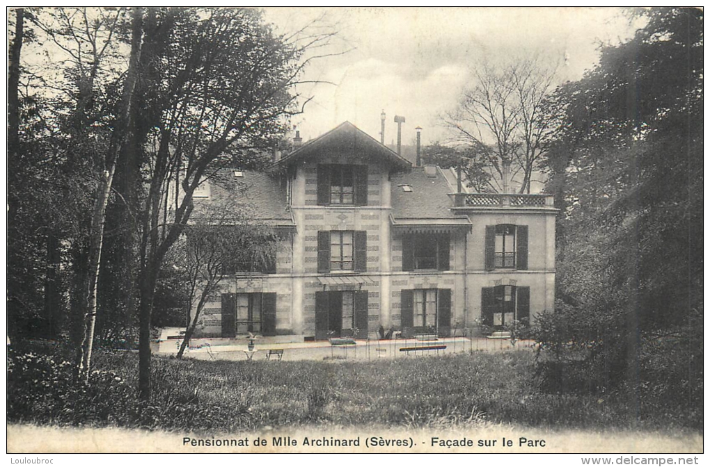 SEVRES PENSIONNAT DE MLLE ARCHINARD  FACADE SUR LE PARC - Sevres