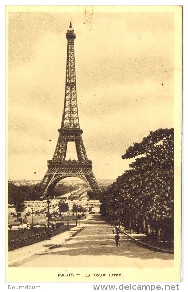 CPA PARIS - LA TOUR EIFFEL - Tour Eiffel