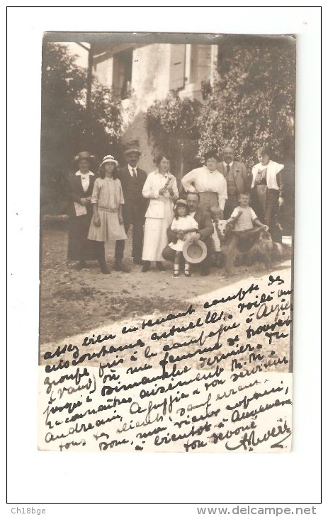 Carte Photo  :Suisse - Agiez - ( Cf Texte ) : Photo D'une Famille  ( Andréani & Affufia ? ) Dans Un Jardin - Giez