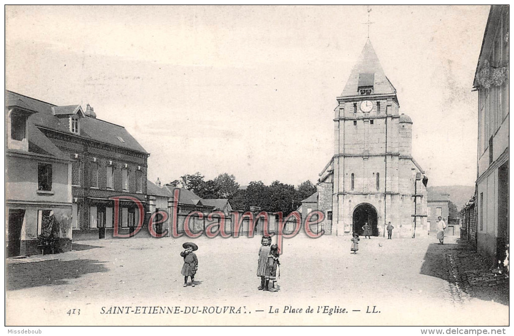 76 - Saint Etienne De Rouvray - La Place De L'Eglise - Dos Vierge - - Saint Etienne Du Rouvray