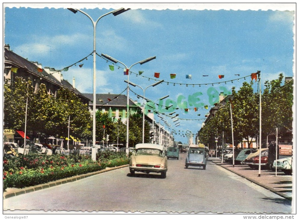 44 - ST SAINT NAZAIRE - AVENUE DE LA REPUBLIQUE - CITROEN DS - DEUX CHEVAUX  DEUDEUCHE - Saint Nazaire