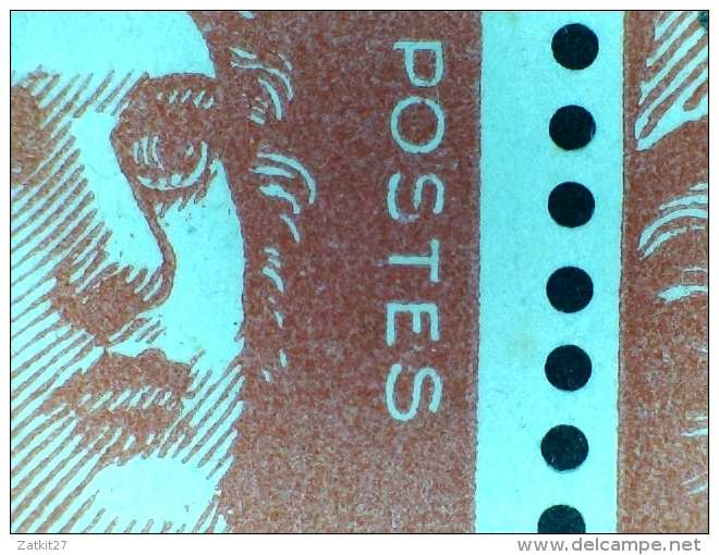timbre de 1945 - 1947 Marianne de Gandon surchargé n° 827