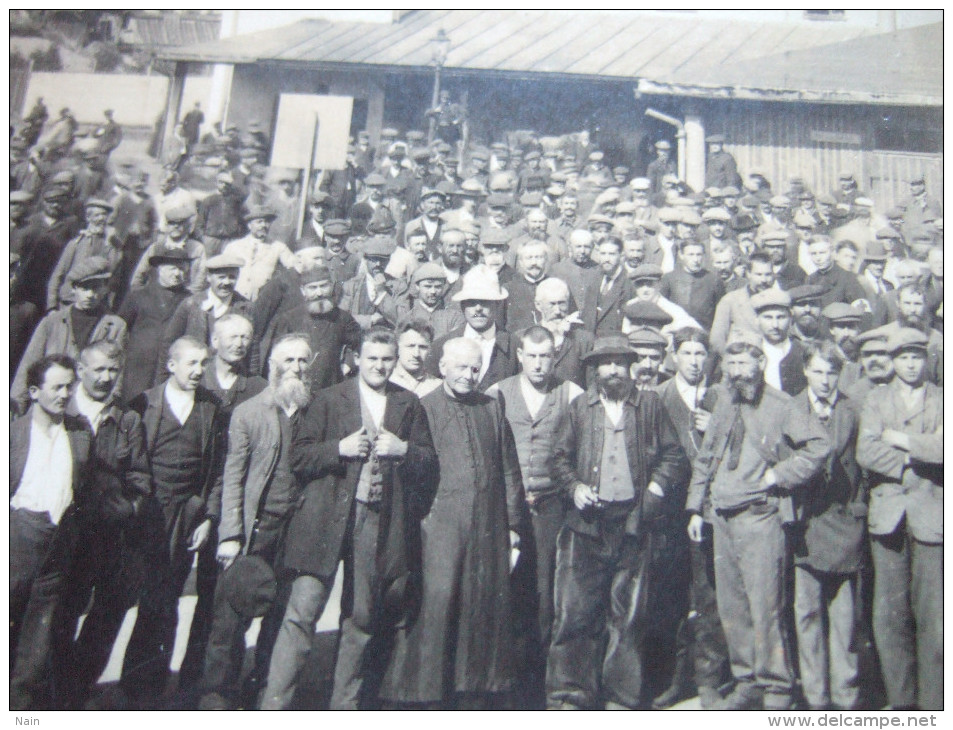 ALLEMAGNE - TRAUNSTEIN - CARTE PHOTO - ( PRISONNIERS , FETE , MANIFESTATION.....???) - RARE - - Traunstein