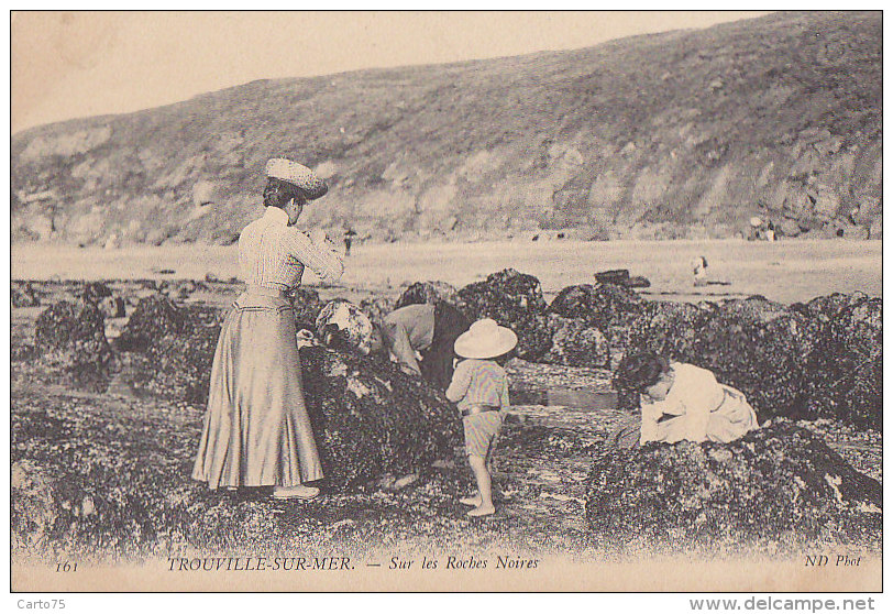 Trouville Sur Mer 14 - Femmes Mode Pêche Roches Noires - Editeur ND 161 - Trouville