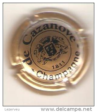 CAPSULE DE MUSELET CHAMPAGNE De CAZANOVE N° 6 PETIT BLASON - De Cazanove