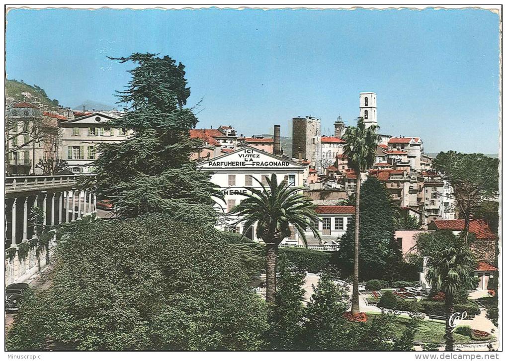 CPSM 06 - Grasse - Le Jardin Public Et La Vieille Ville - Grasse