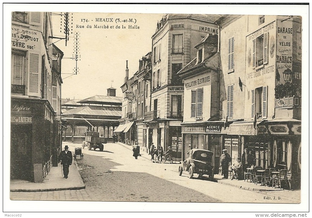 MEAUX Dpt77 Rue Du Marché Et De La Halle N°174 Animée Commerces Vehicules - Meaux